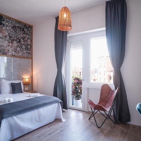 New Elegance Suites Guesthouse Oristano Ngoại thất bức ảnh