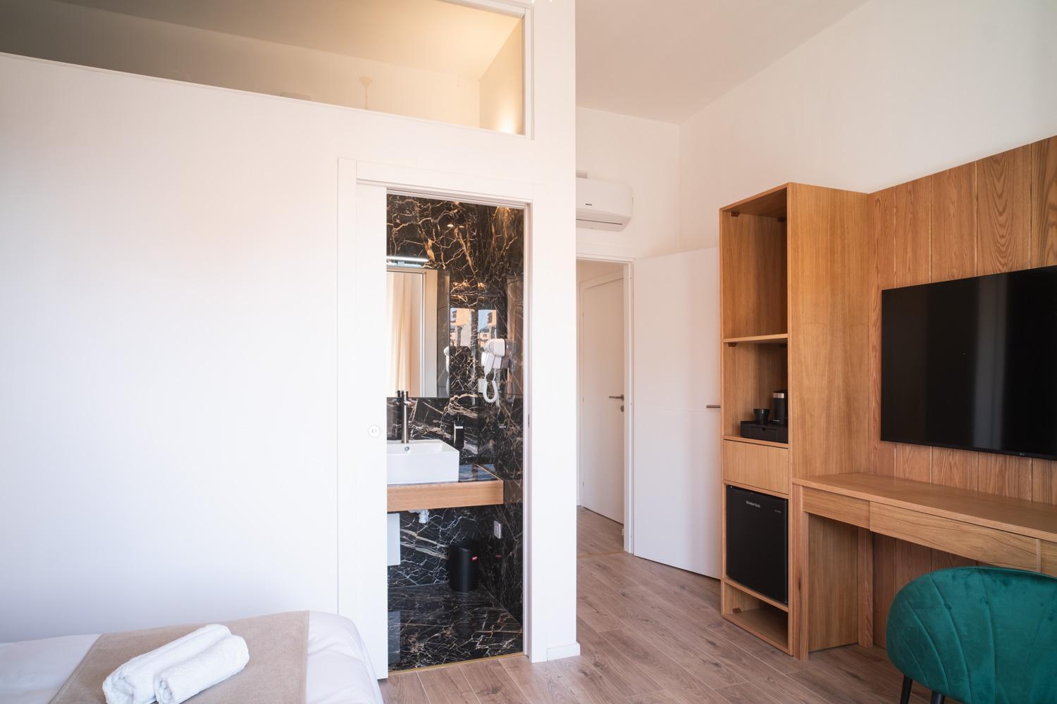 New Elegance Suites Guesthouse Oristano Ngoại thất bức ảnh