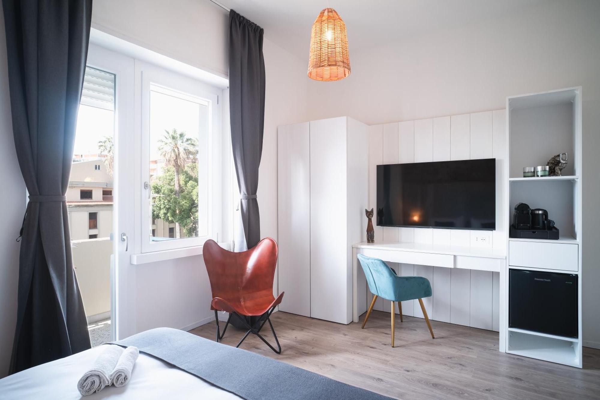 New Elegance Suites Guesthouse Oristano Ngoại thất bức ảnh