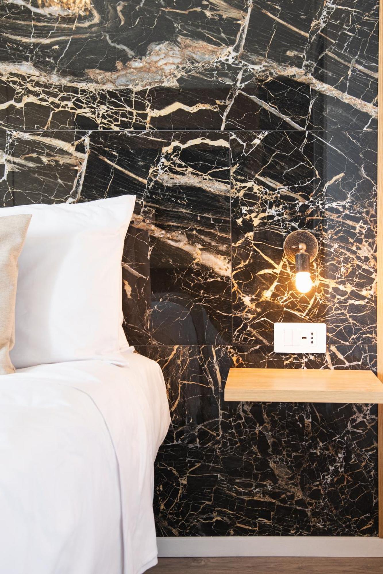 New Elegance Suites Guesthouse Oristano Ngoại thất bức ảnh