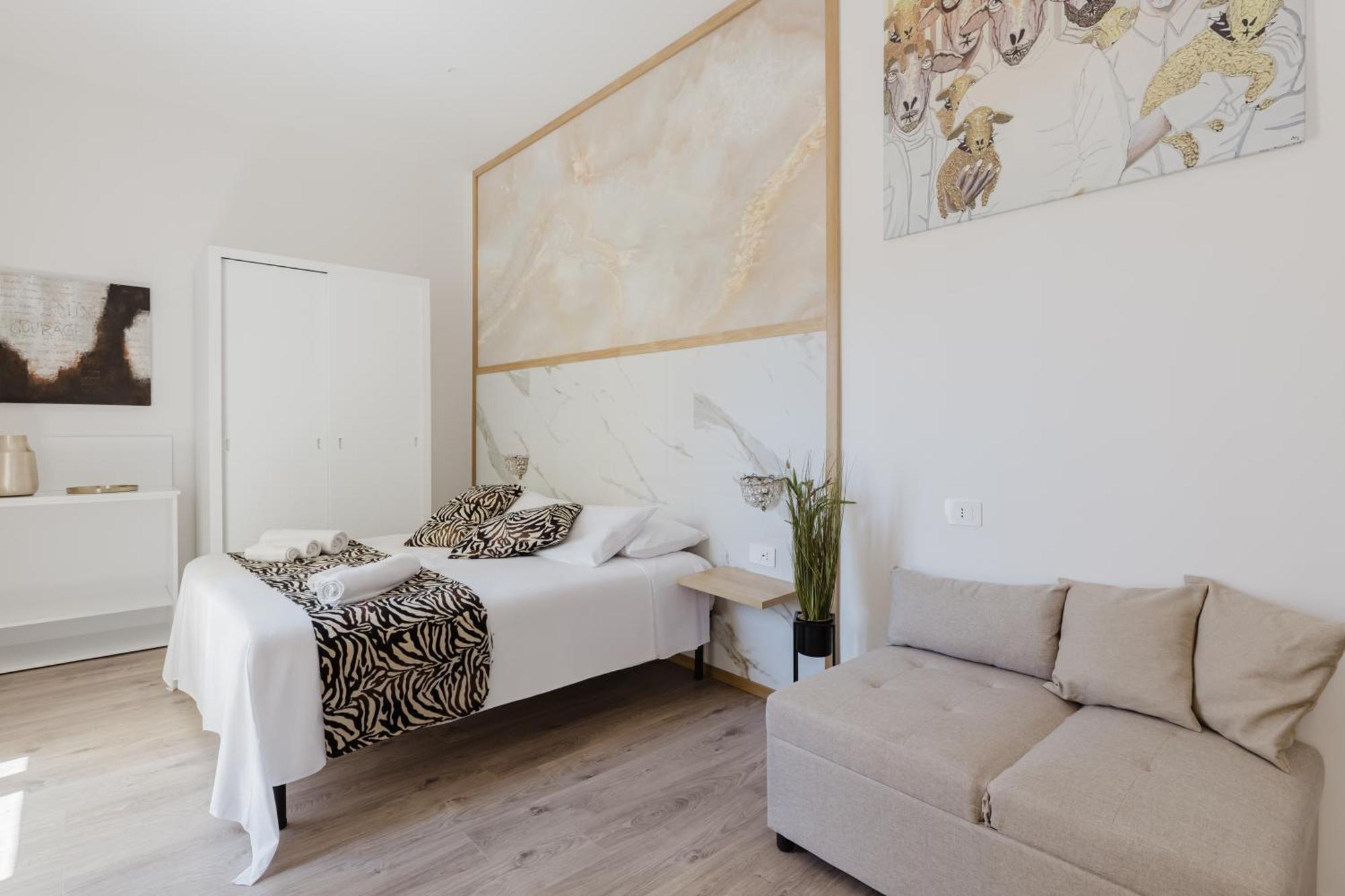 New Elegance Suites Guesthouse Oristano Ngoại thất bức ảnh