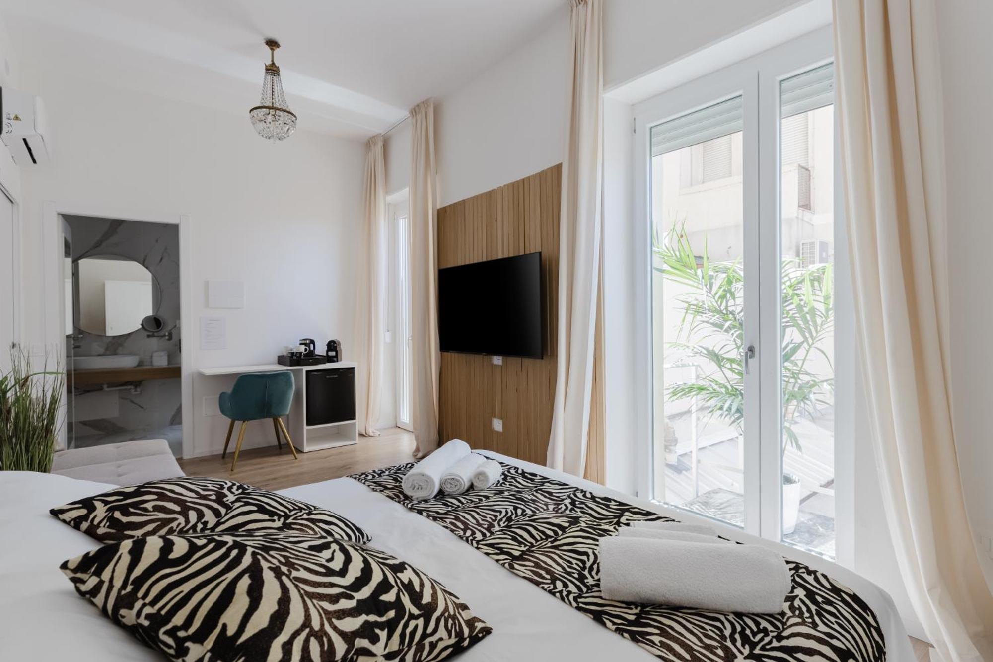 New Elegance Suites Guesthouse Oristano Ngoại thất bức ảnh