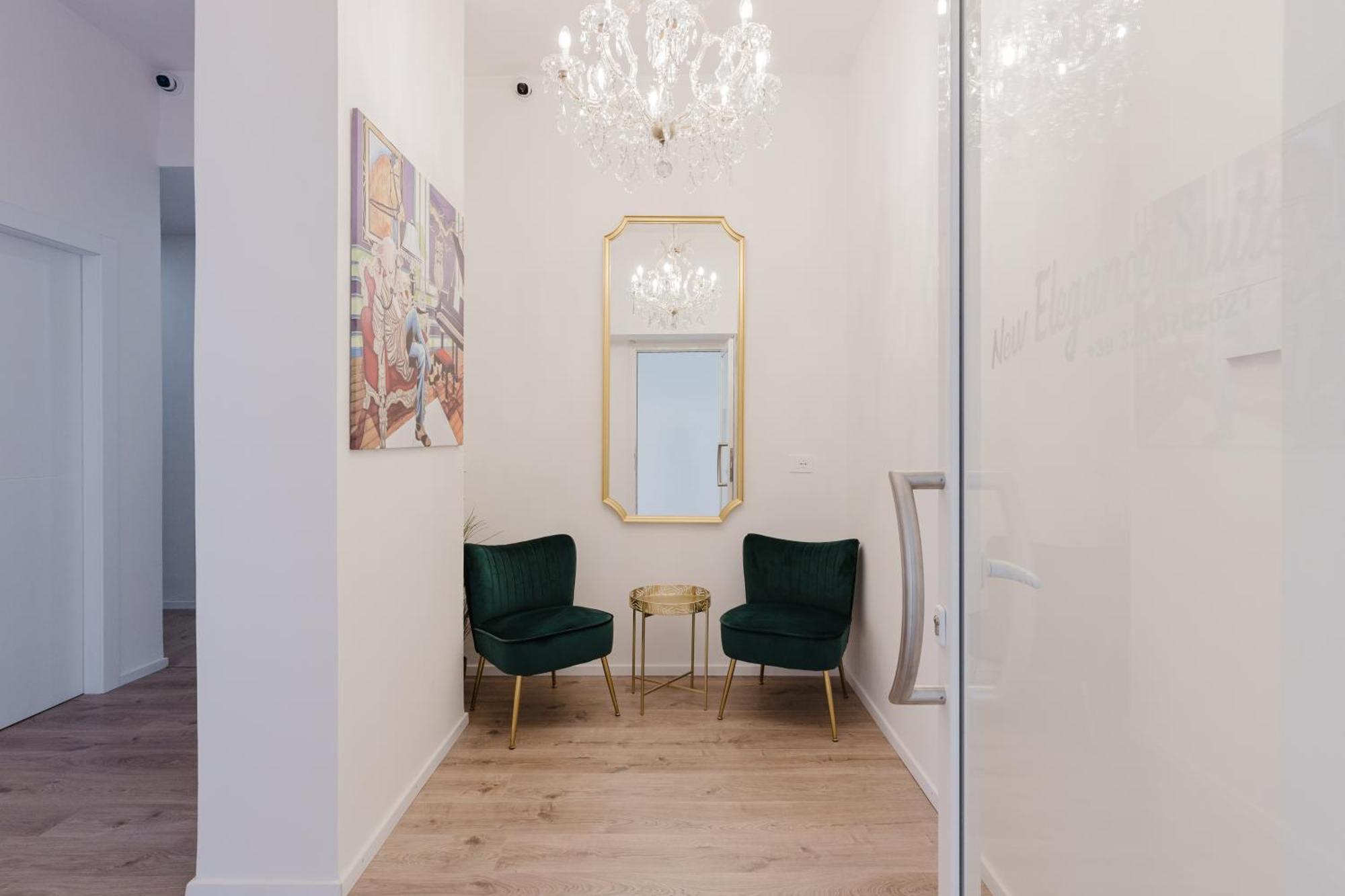 New Elegance Suites Guesthouse Oristano Ngoại thất bức ảnh