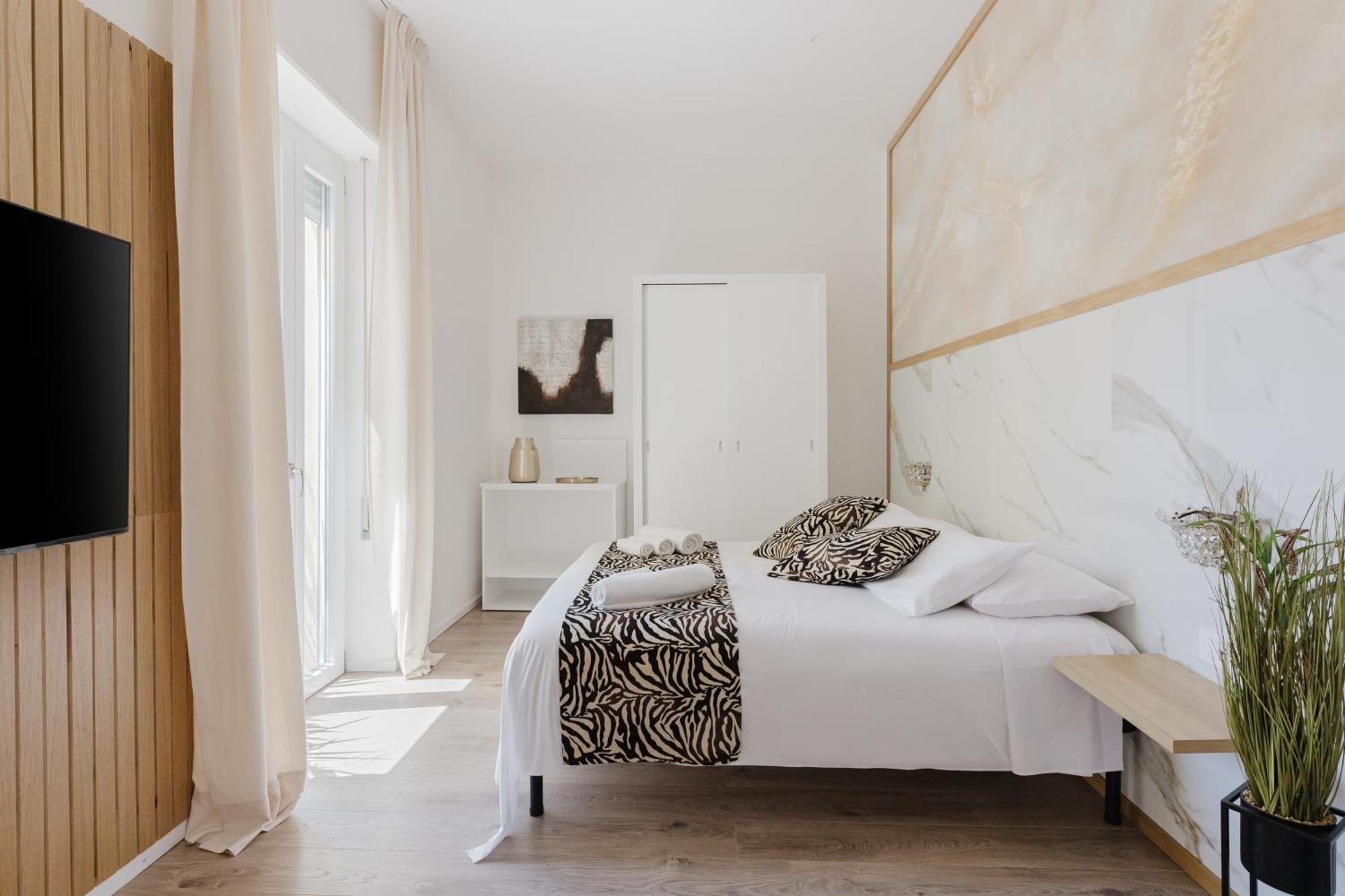 New Elegance Suites Guesthouse Oristano Ngoại thất bức ảnh
