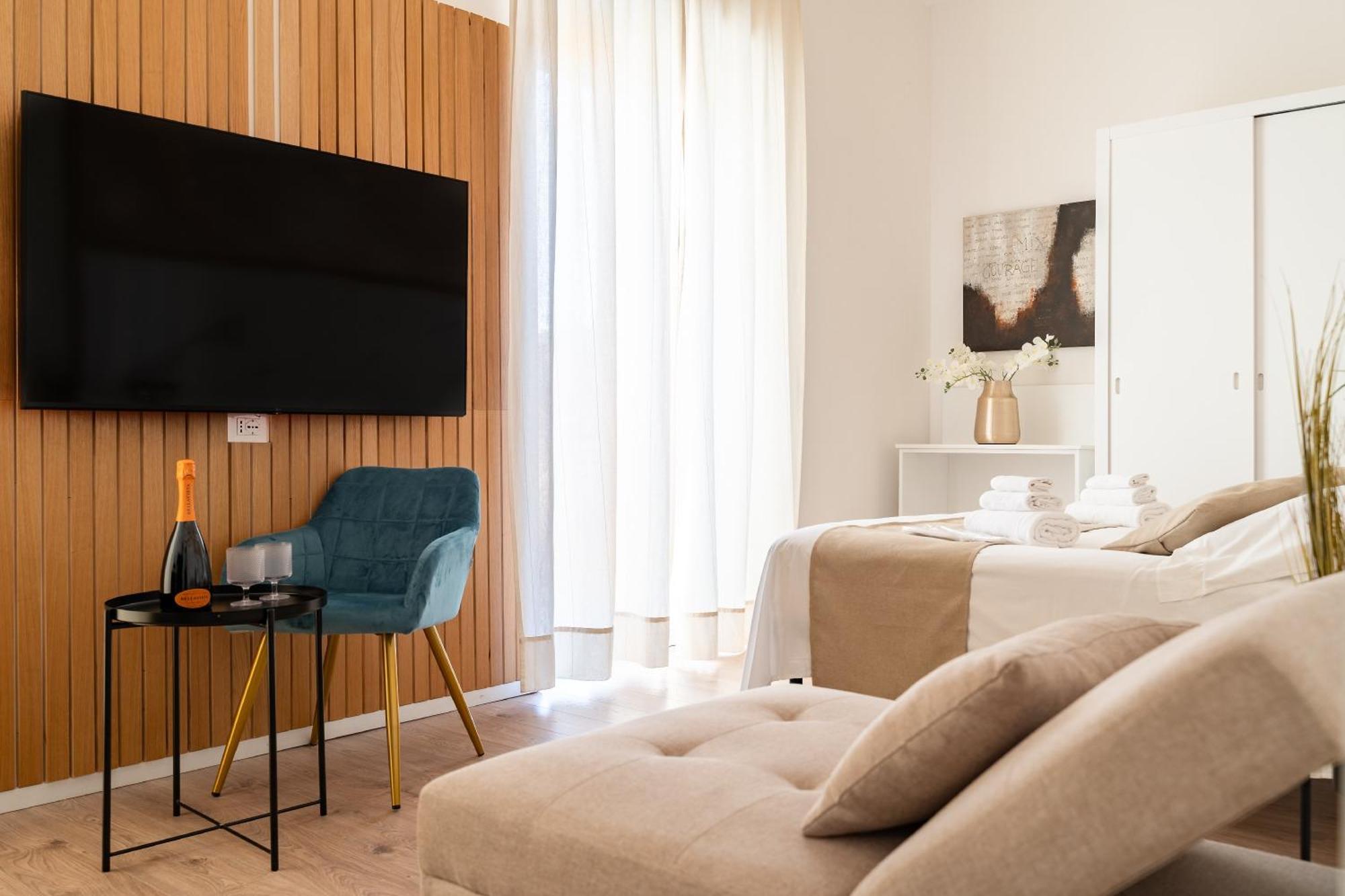 New Elegance Suites Guesthouse Oristano Ngoại thất bức ảnh