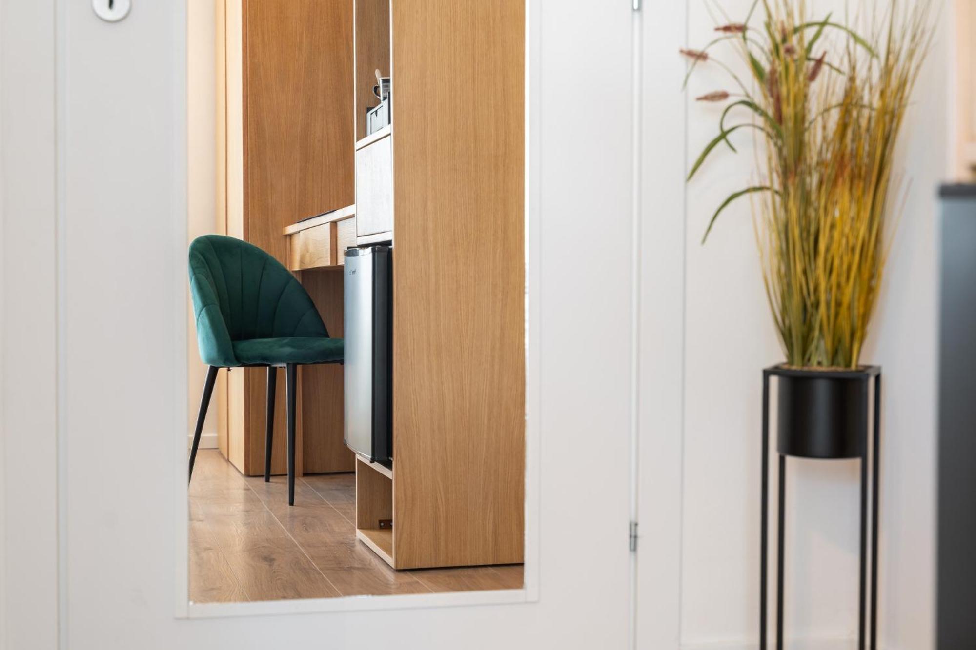 New Elegance Suites Guesthouse Oristano Ngoại thất bức ảnh